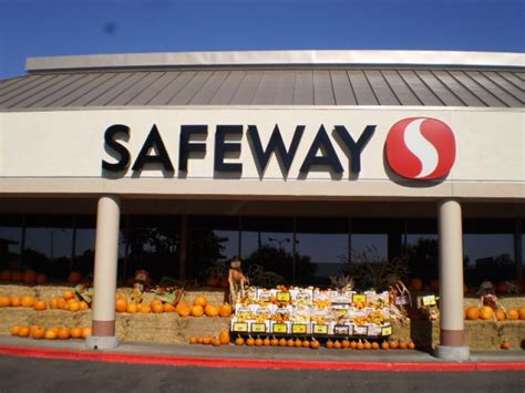 Safeway petaluma - New Safeway Opening This Week - Petaluma, CA - The 63,000-square foot store will include a bakery, pharmacy, full service meat department and deli, along with a Starbucks with outdoor seating.